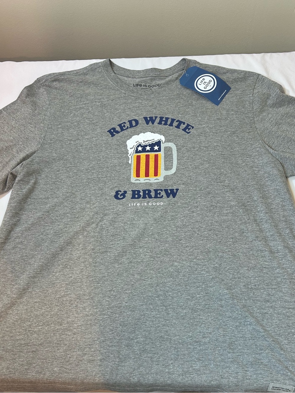 Life Is Good Gray 'Red White & Brew' Graphic Short Sleeve Tee NWT Size large